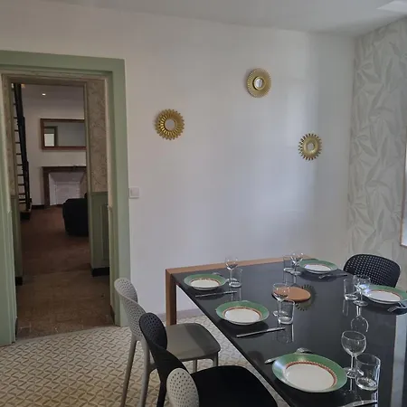 Ferienhaus Maison De Bourg, 7 Personnes *